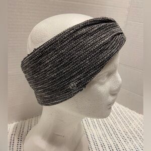 Lululemon Winter Head Band Black and White logo on side OS Outdoors Running